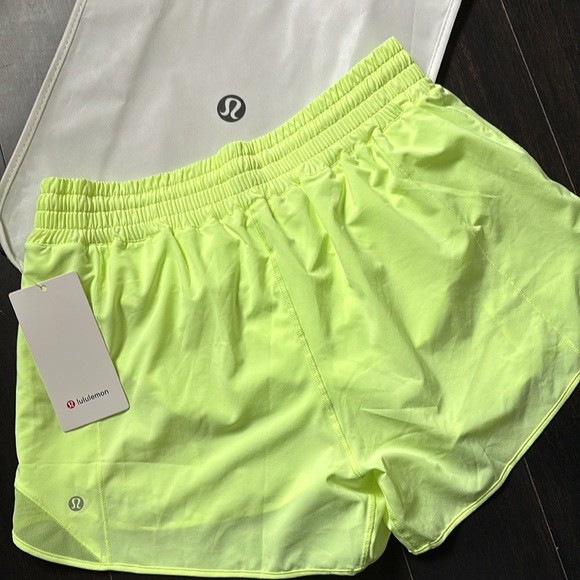 lululemon HOTTY HOT HR SHORTS 4” in FADED ZAP SZ 12 NWT - Picture 5 of 8